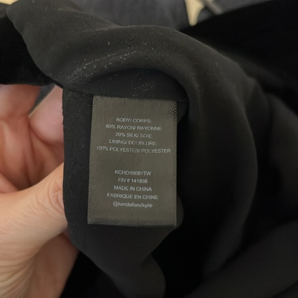 Black velvet Kendall + Kylie twist back crop - medium - Picture 7 of 7